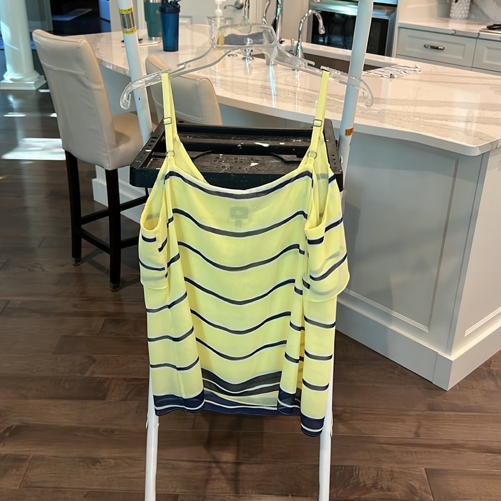 Cabi Top - Picture 4 of 5